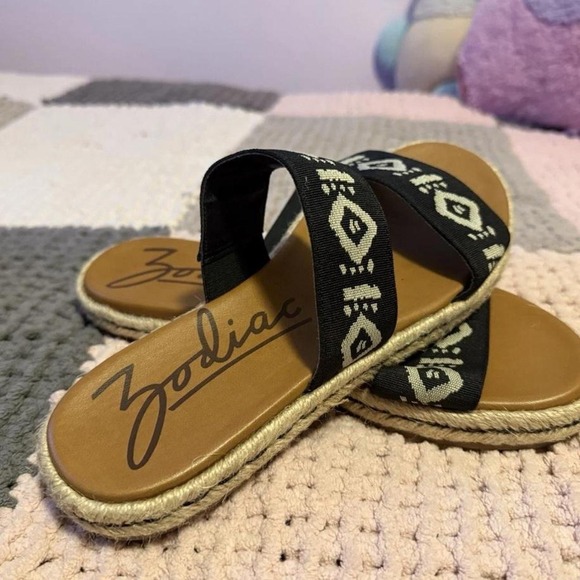 Shoes - Zodiac Women's Sandals Size 7.5